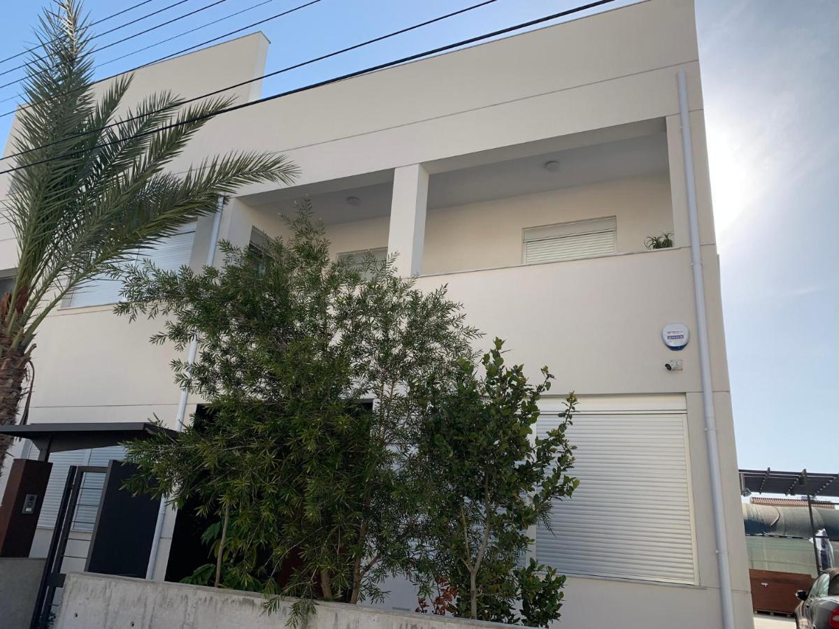 Готель Irene Luxury Studio At Strovolos Екстер'єр фото