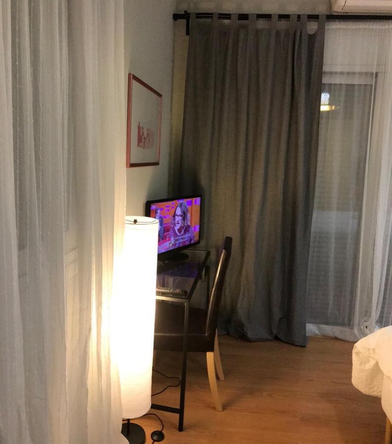 Готель Irene Luxury Studio At Strovolos Екстер'єр фото