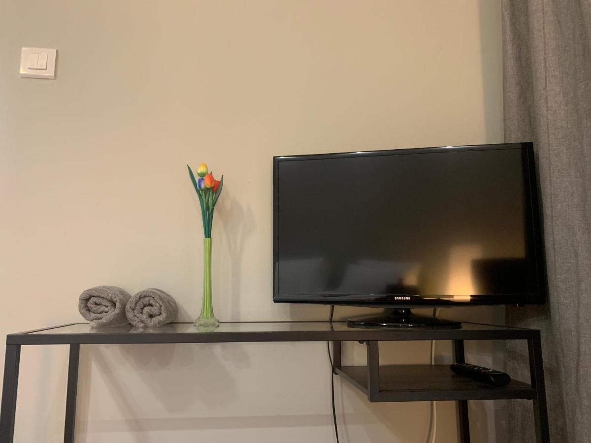 Готель Irene Luxury Studio At Strovolos Екстер'єр фото